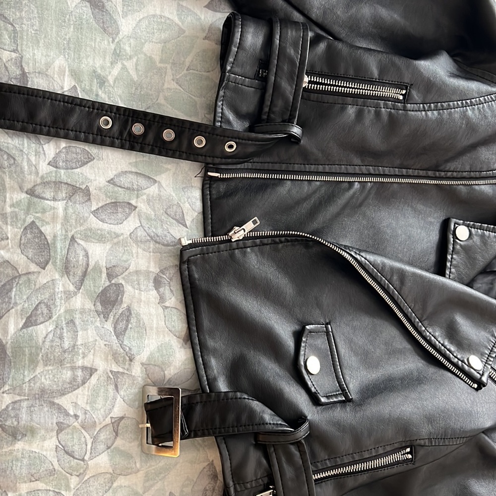 Ashley By 26 International Black Faux Leather Jacket - Picture 6 of 8